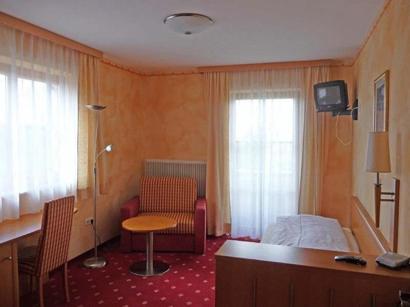 Ferienhotel Herzog Ноймаркт-ам-Валлерзе Экстерьер фото
