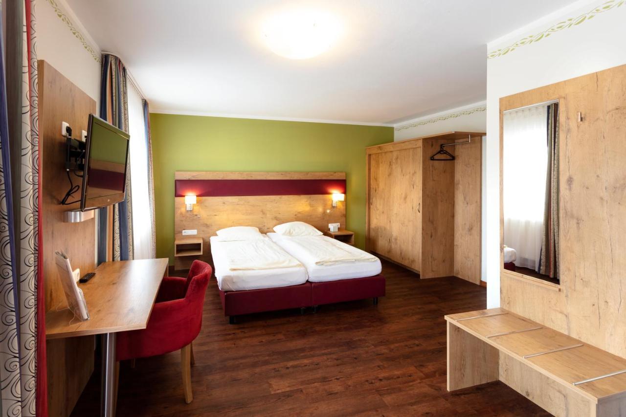 Ferienhotel Herzog Ноймаркт-ам-Валлерзе Экстерьер фото
