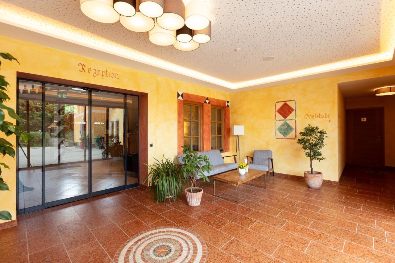 Ferienhotel Herzog Ноймаркт-ам-Валлерзе Экстерьер фото